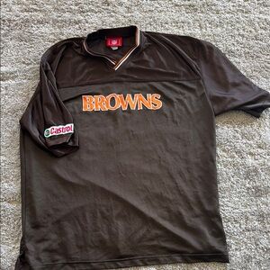 🍍NFl Cleveland Browns jersey🍍pit to pit 21”🍍lengths 30”🍍